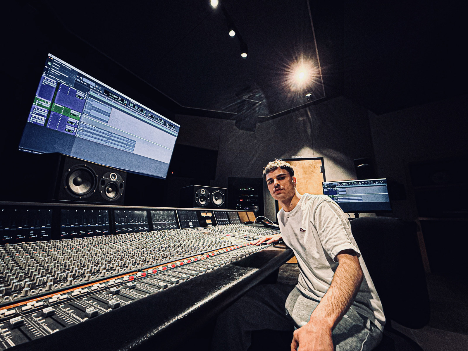 Piercarlo Gioia at the console